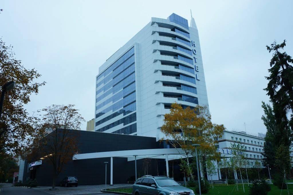 Atlantic Garden Готель